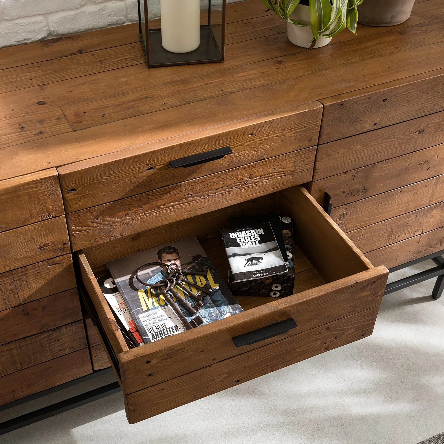 Ars manufacti Sideboard Grasby II - Altholz Pinie / Metall - Pinie Dunkel / Schwarz – Bild 9