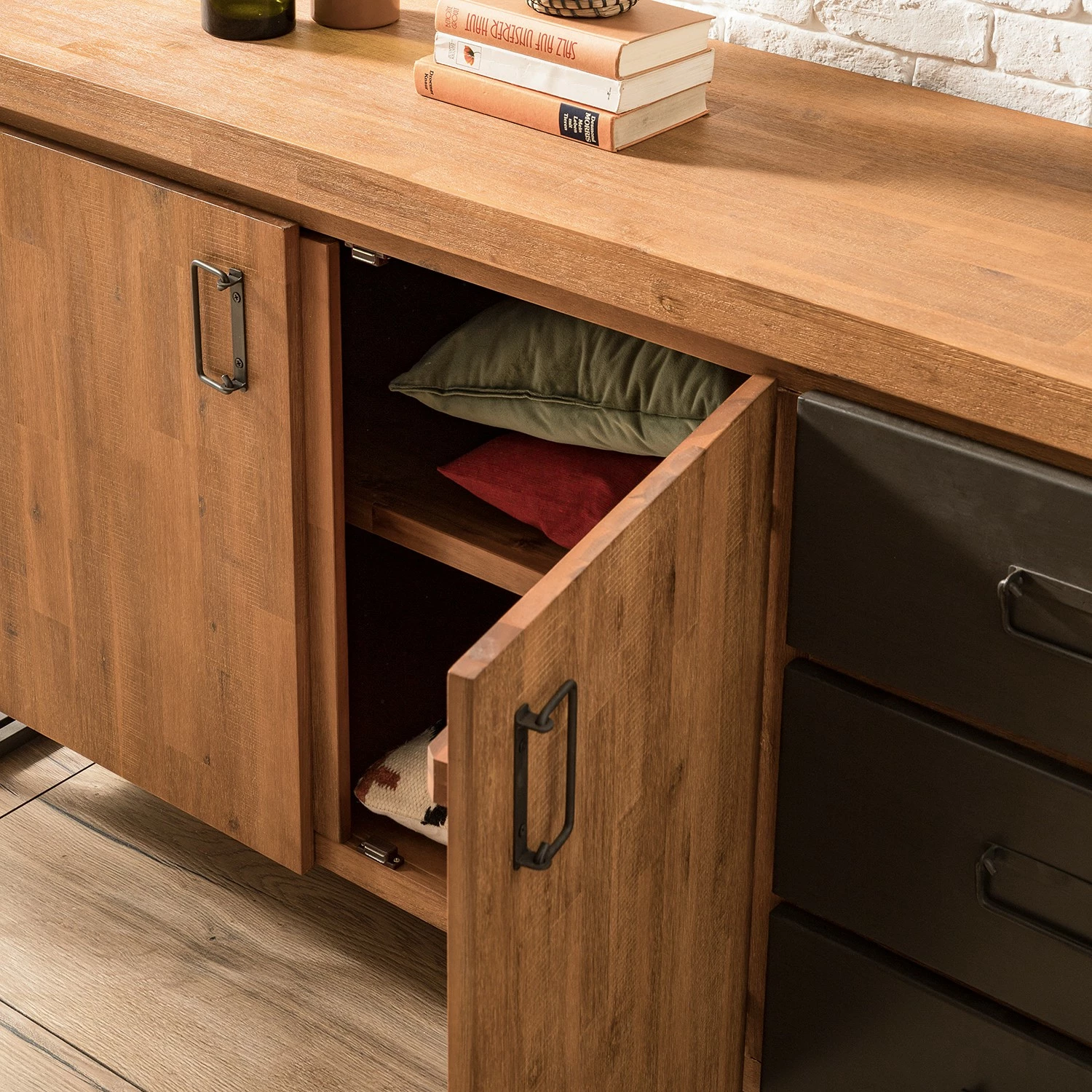 Ars manufacti Sideboard Manchester IV - Akazie massiv / Metall - Akazie / Anthrazit – Bild 10