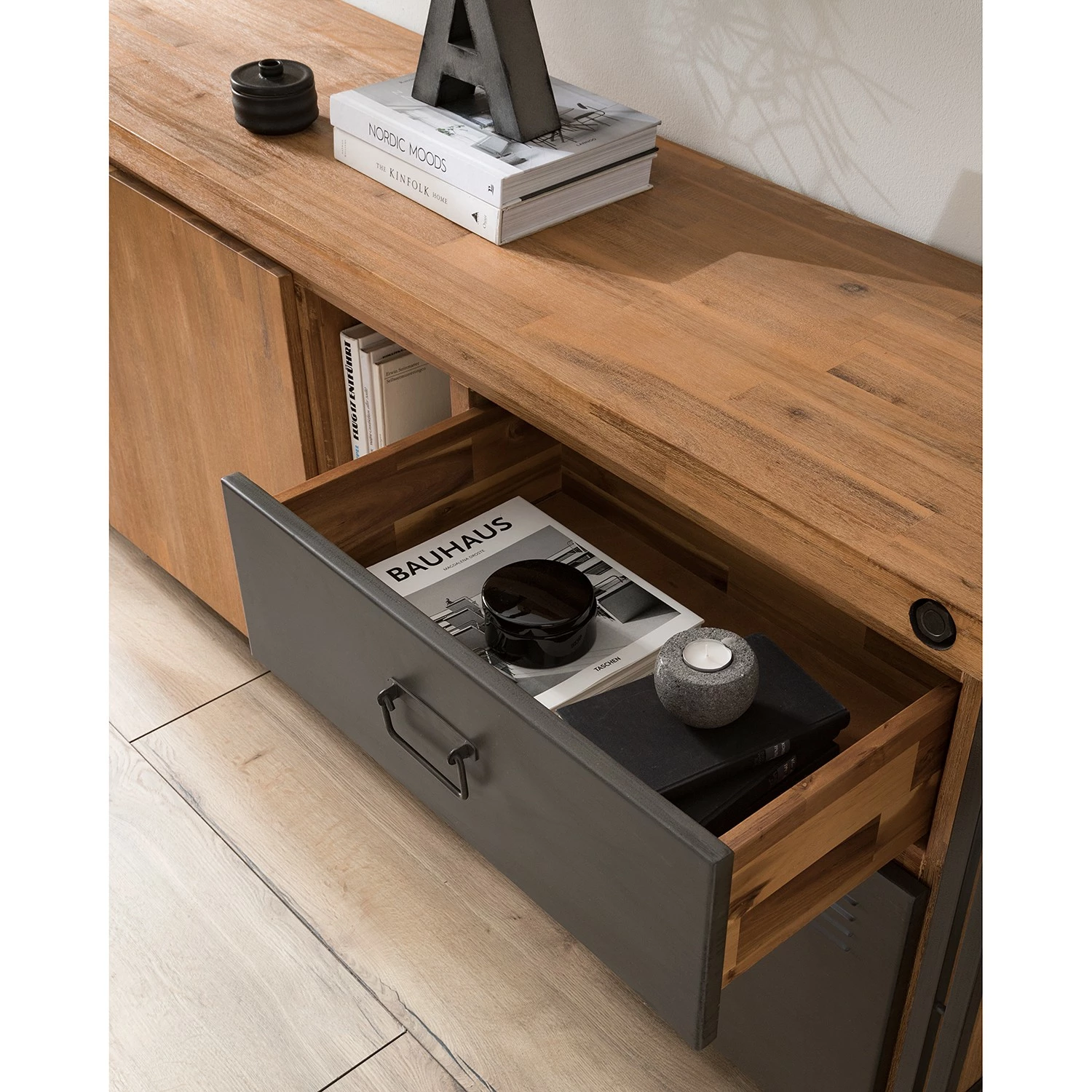 Ars manufacti Sideboard Manchester VI - Akazie massiv / Metall - Akazie / Anthrazit – Bild 11