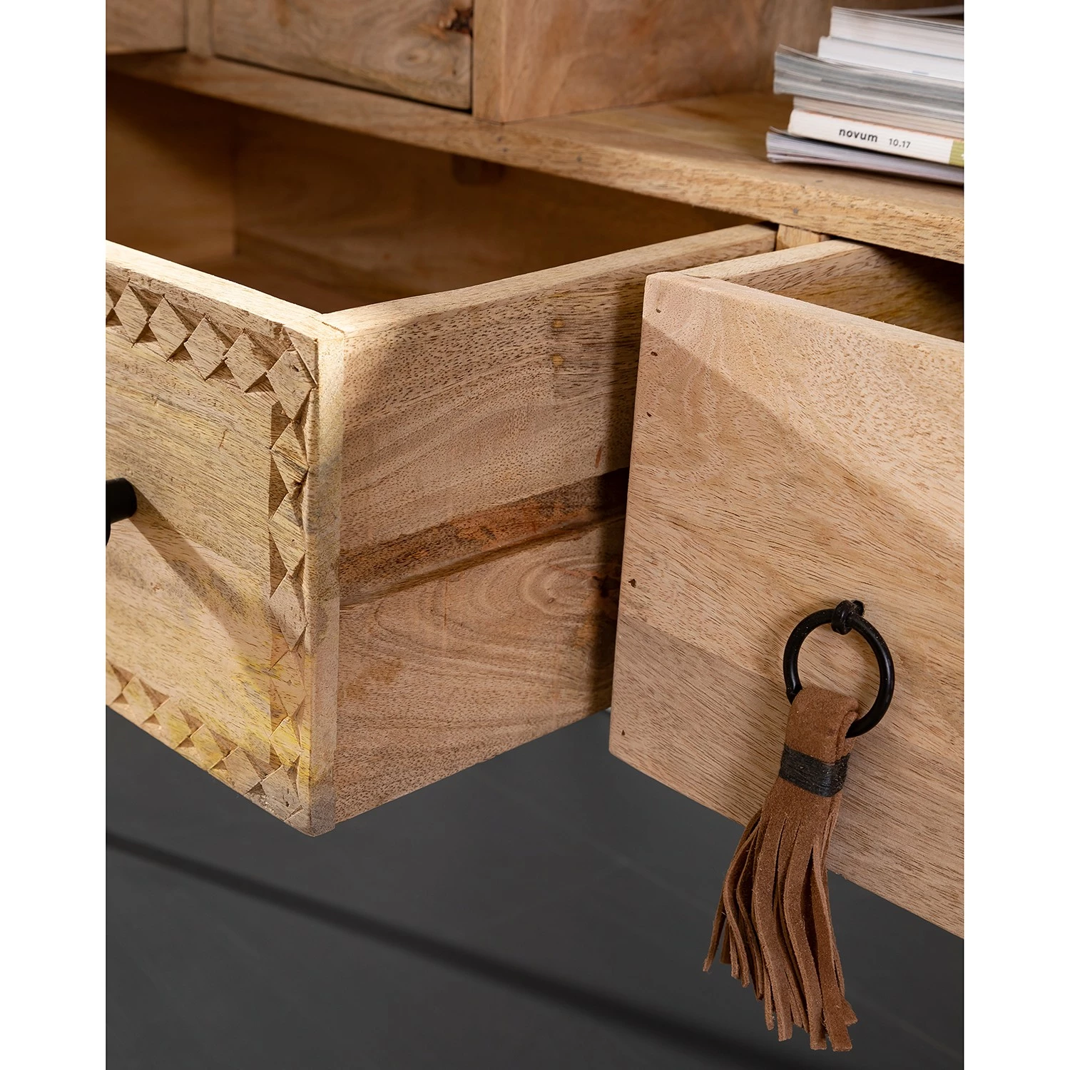 Red Living Sideboard Latta - Mango massiv / Metall - Mango / Schwarz – Bild 7