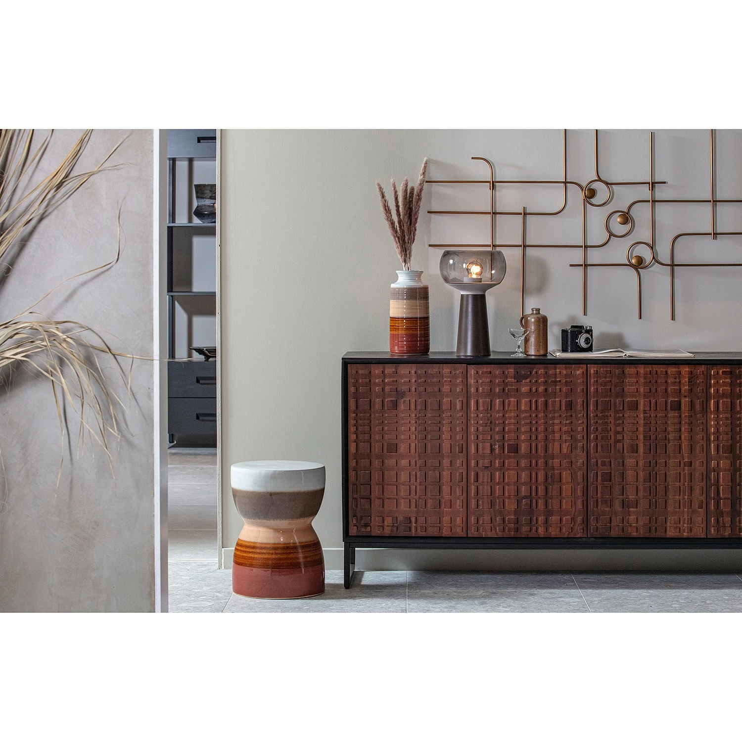 Red Living Sideboard Dynk - Sheesham massiv - Sheesham / Schwarz – Bild 6