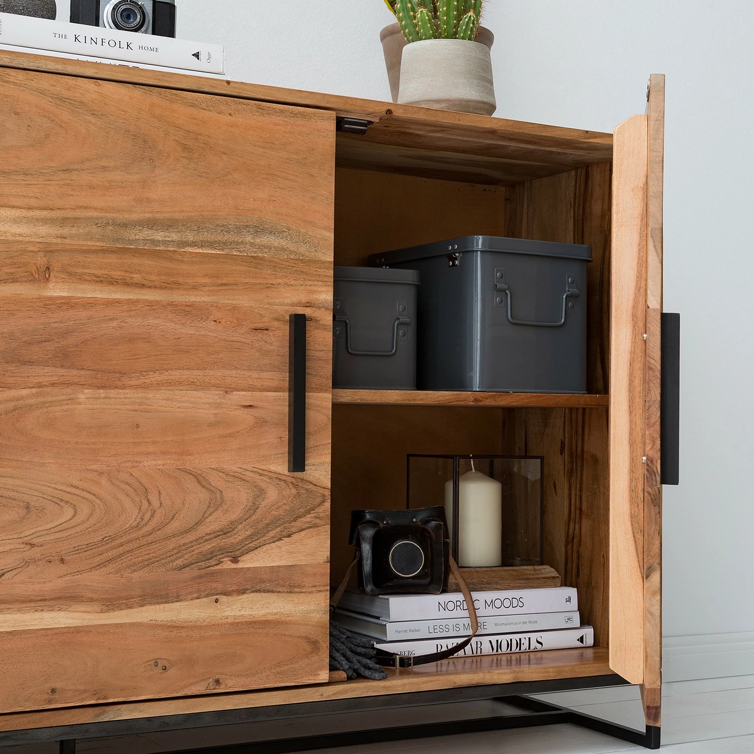 Ars manufacti Sideboard Woodson II - Akazie massiv / Metall - Akazie Hellbraun – Bild 23