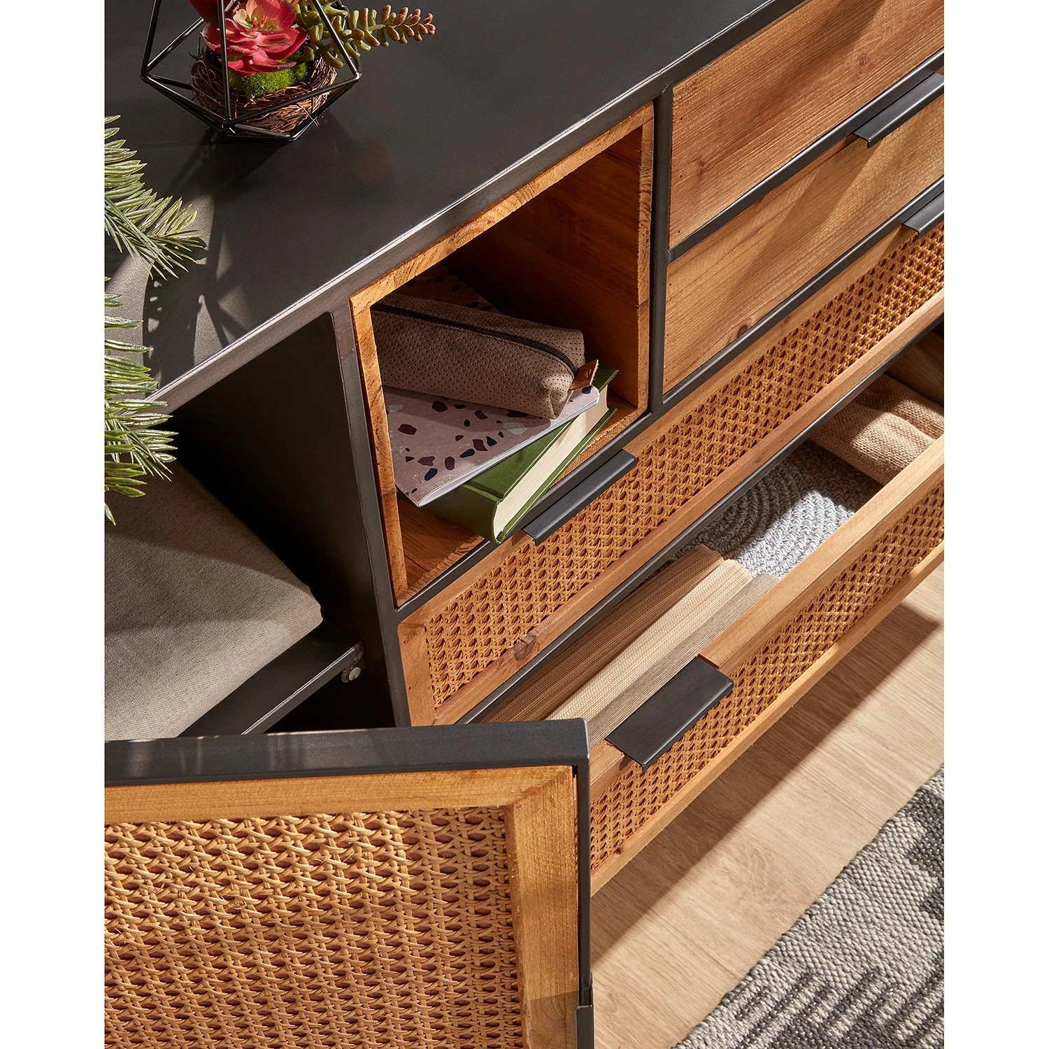 Red Living Sideboard Kisumu - Wiener Geflecht / Eisen - Braun / Schwarz – Bild 5