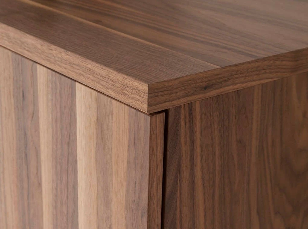 ANGEL CERDA Sideboard aus Nussbaumholz Stahlbeinen – Bild 7