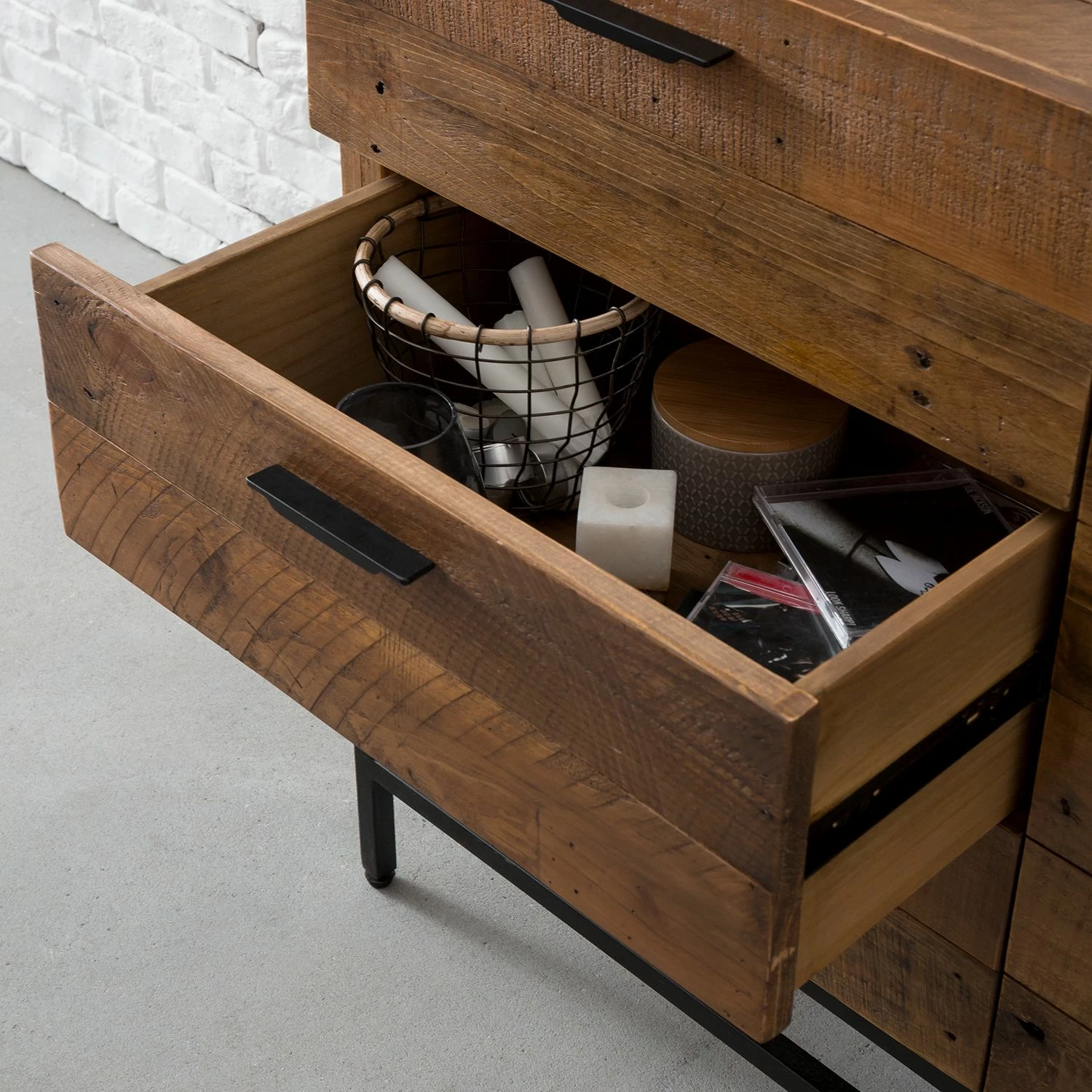 Ars manufacti Sideboard Grasby - Altholz Pinie / Metall - Pinie Dunkel / Schwarz – Bild 8