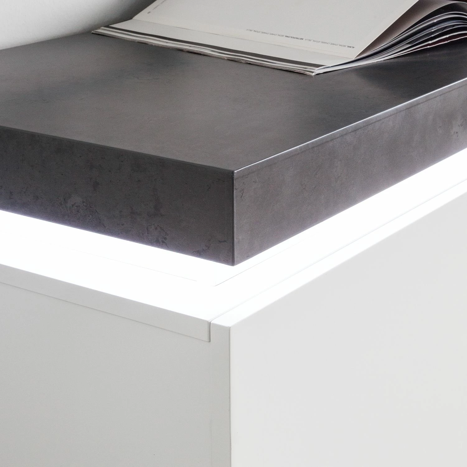 Fredriks Sideboard Namona III - Inkl. Beleuchtung - Beton Dekor / Weiß – Bild 5